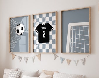 Arte de la pared de fútbol, impresiones de fútbol, vivero deportivo, conjunto de 3, fútbol de arte de pared imprimible, camiseta de fútbol, decoración de fútbol, nombre personalizado, nombre de la camiseta