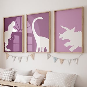 Láminas de dinosaurios para niña: Arte de pared morado para habitación infantil (juego de 3 impresiones digitales)