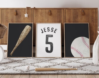 Arte de la pared de béisbol, decoración del vivero de béisbol, impresión de béisbol, regalo deportivo, obras de arte en acuarela, nombre y número personalizados, conjunto de 3 archivos imprimibles