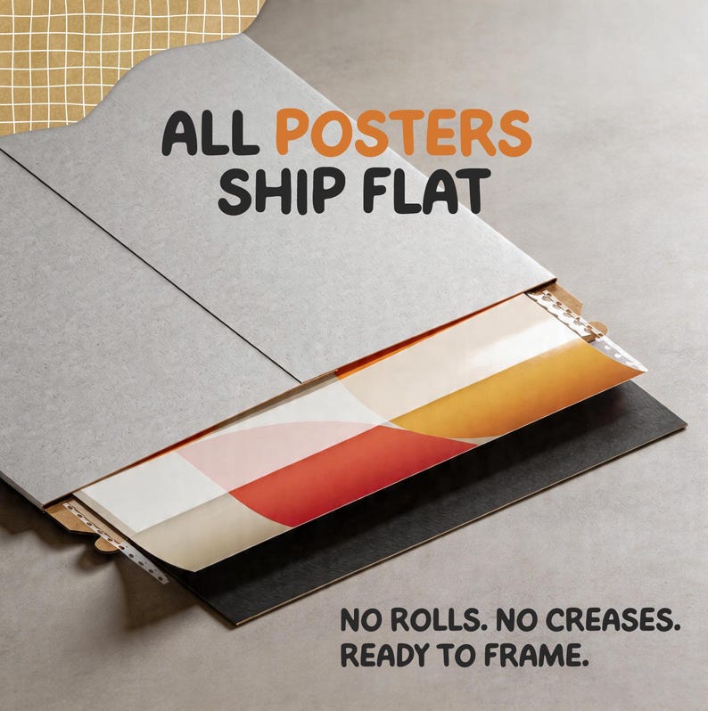Pode incluir: Um envelope de cart&atilde;o cinzento contendo um poster com um design geom&eacute;trico em vermelho, laranja e branco. O texto diz ALL POSTERS SHIP FLAT e NO ROLLS. NO CREASES. READY TO FRAME. A embalagem foi concebida para manter a impress&atilde;o plana.