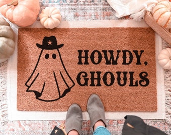 Howdy Ghouls Doormat, Funny Doormat, Halloween Door Mat, Ghost Doormat, Halloween Doormat, Funny Door Mat, Custom Doormat, Cute Doormat Fall