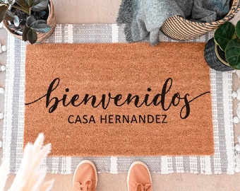 Bienvenidos doormat, Personalized Welcome Mat, Last Name Doormat, Personalized Door Mat, Housewarming Gift, Closing Gift, Spanish Doormat