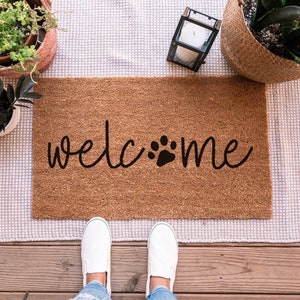 Dog Welcome Mat, Dog Door Mat, Custom Dog Doormat, Housewarming Gift for Dog Lover, Gift Ideas for Dog Lover, Dog Paw Door Mat, Outdoor Mat