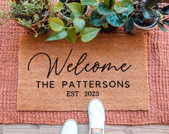 Last Name Doormat, Housewarming Gift, Wedding Gift, Closing Gift, Custom Personalized Doormat, Welcome Doormat, Front Door Mat, Monogram Rug