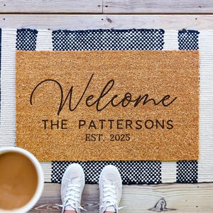 Last Name Doormat, Housewarming Gift, Wedding Gift, Closing Gift, Custom Personalized Doormat, Welcome Doormat, Front Door Mat, Monogram Rug