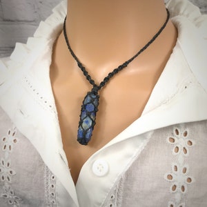 BEIGE - Handmade Macrame Crystal Necklace Holder – TheAncientMer