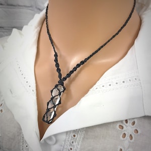 Handmade Clear Quartz Crystal Pendant Necklace Macrame Nonmetal Hypoallergenic