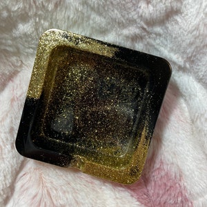 Black and silver square ashtray