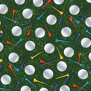 Puede incluir: Un patrón de tela que presenta pelotas de golf blancas con texturas de hoyuelos dispersas sobre un fondo verde oscuro. El diseño incluye numerosos tees de golf en tonos brillantes de naranja, amarillo, azul y azul oscuro, dispuestos en varias direcciones.