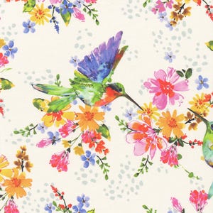 Pode incluir: Padrão em aquarela com beija-flores e flores coloridas. O design inclui beija-flores com plumagem verde, azul e vermelha, rodeados por flores rosa, amarelas, laranjas e azuis sobre um fundo creme.