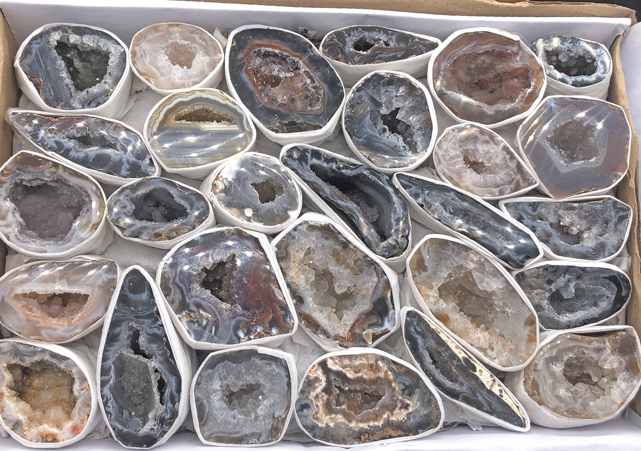 Cobble Creek: Natural OCO Geodes with Polished Face - Flat from Brazil