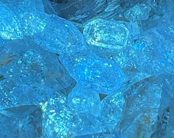 10g UV Reactive Petroleum Included Quartz Crystals from from Pakistan