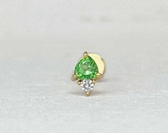 Green Garnet Flat Back Cartilage Earring, 14k Gold & Tsavorite Nap Stud for Helix, Tragus or Conch, January Birthstone Piercing Jewelry