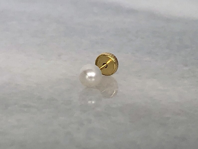18K Gold and White Pearl Stud Earrings with Screw Back Etsy
