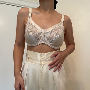 Vintage Bali Ivory Satin Lace Bra VTG440 