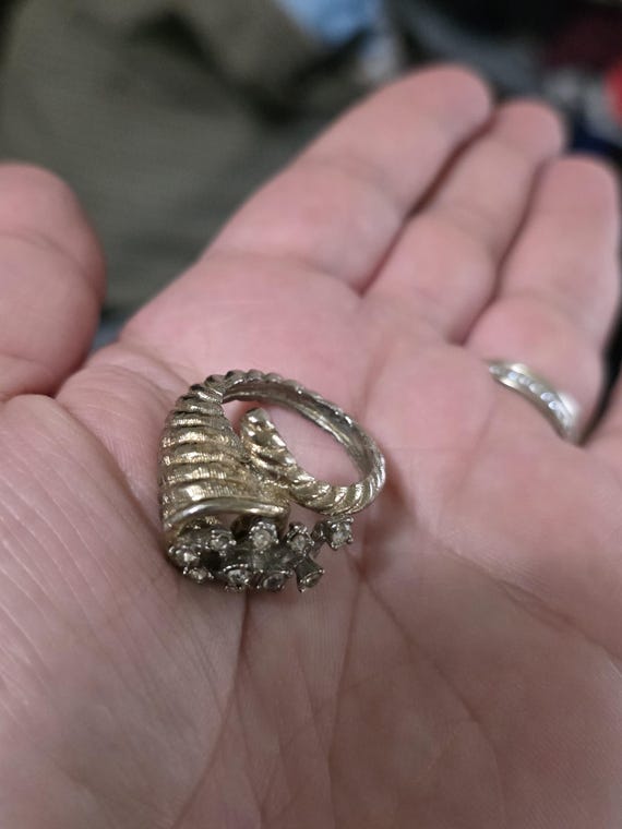 Vintage Rhinestone Cornucopia Ring - image 2