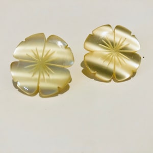 Vintage Faux Pearl Flower Stud Earrings - Large Flowers