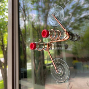 The Geo Feeder Geometric Window Hummingbird Feeder Aluminum Sweet Feeders Modern Home Decor Glass Bottles Suction Cups Copper