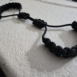 Handgemaakte paracord-handboeien