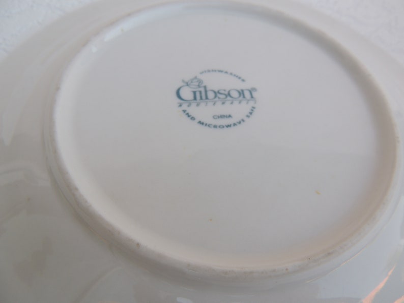 Vintage Gibson FRUIT OFF WHITE Salad Plate 7 34 Multiple Quantity