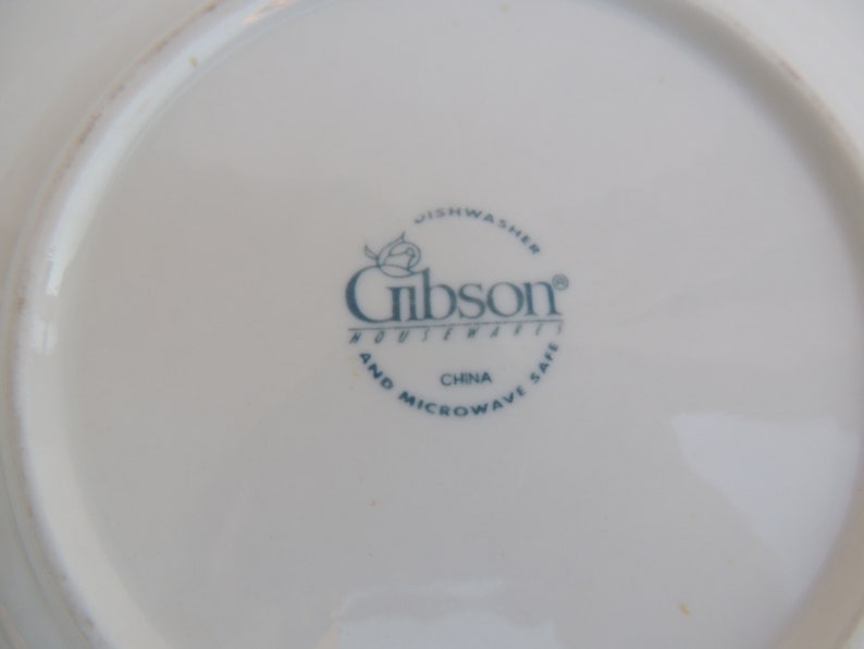 Vintage Gibson FRUIT OFF WHITE Salad Plate 7 34 Multiple Quantity