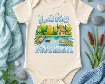 Lake Norman Aquarell Szene Baby Body, Lake Life Outfit