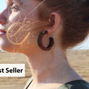 Schöne natürliche große Reifen Tribal Ohrringe aus Sapele Holz | Etsy