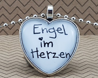 Spruchkette mit Herz-Anhänger by Perletta 'Engel im Herzen' handmade individualisierbar Geschenke