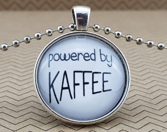 Spruchkette by Perletta 'Powered by Kaffee' handmade individualisierbar Geschenke