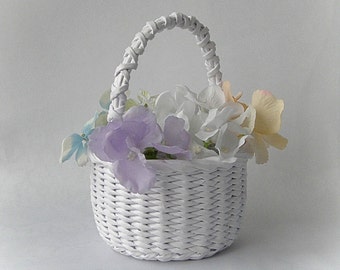 Flower girl basket with handle Rustic wedding basket Mini wicker basket Kids basket Round white basket Gift basket Small girl petals basket