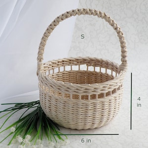 Beige wedding flower girl basket Round wedding basket with handle Mini wicker basket Kids basket Small girl basket Rose petal holder Natural