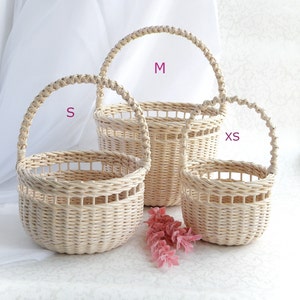 Beige bruiloft bloemenmeisjesmand Set rieten bruiloftsmand Schuur bruiloftsmand Klein bloemenmeisje cadeau Rustieke rieten ronde mand met handvat