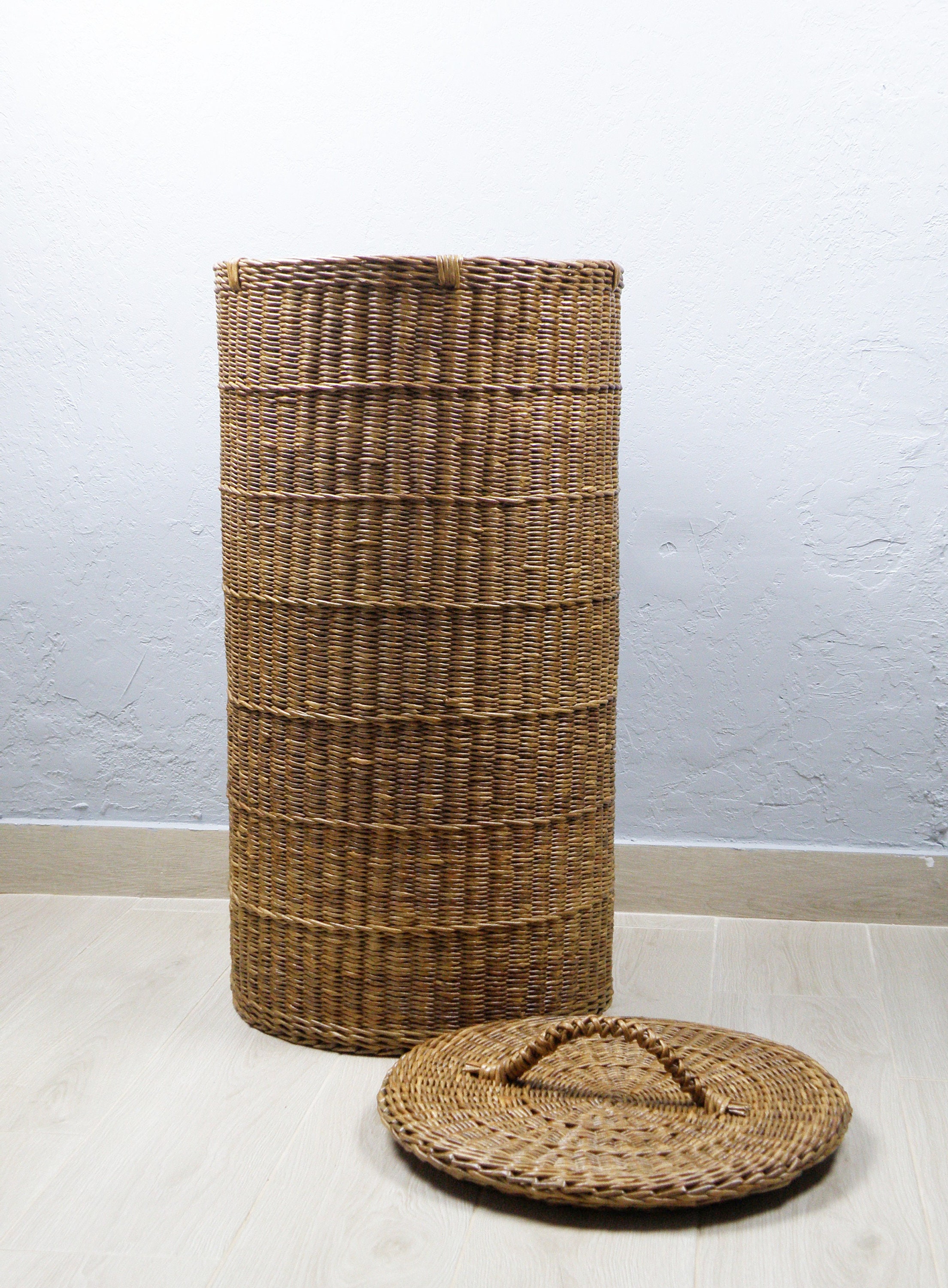 Tall Wicker Round Brown Basket With Lid Deep Laundry Basket Woven Large ...