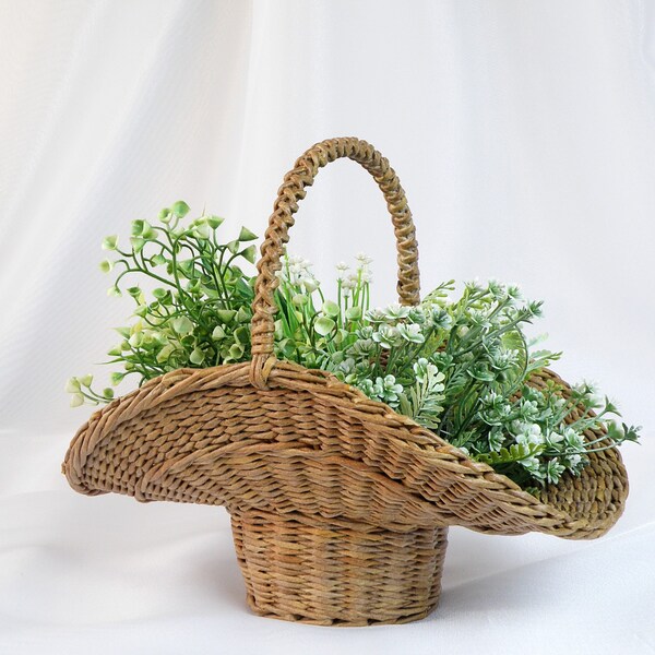 Bethany Flower Girl Basket main image 1