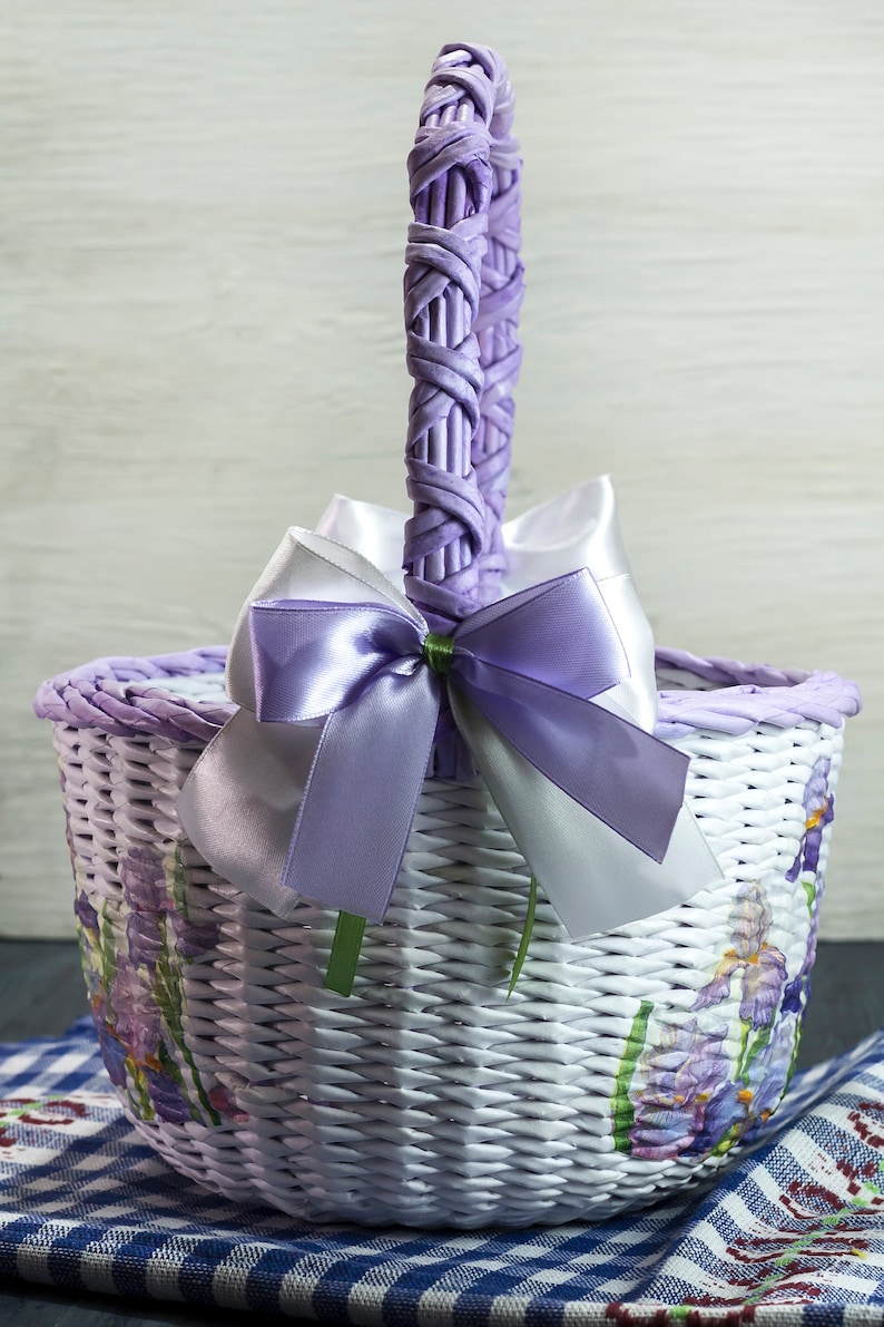 Handwoven round kids wicker basket Wedding basket with handle White girls flower basket Mini wicker basket Gift basket Wedding decor basket