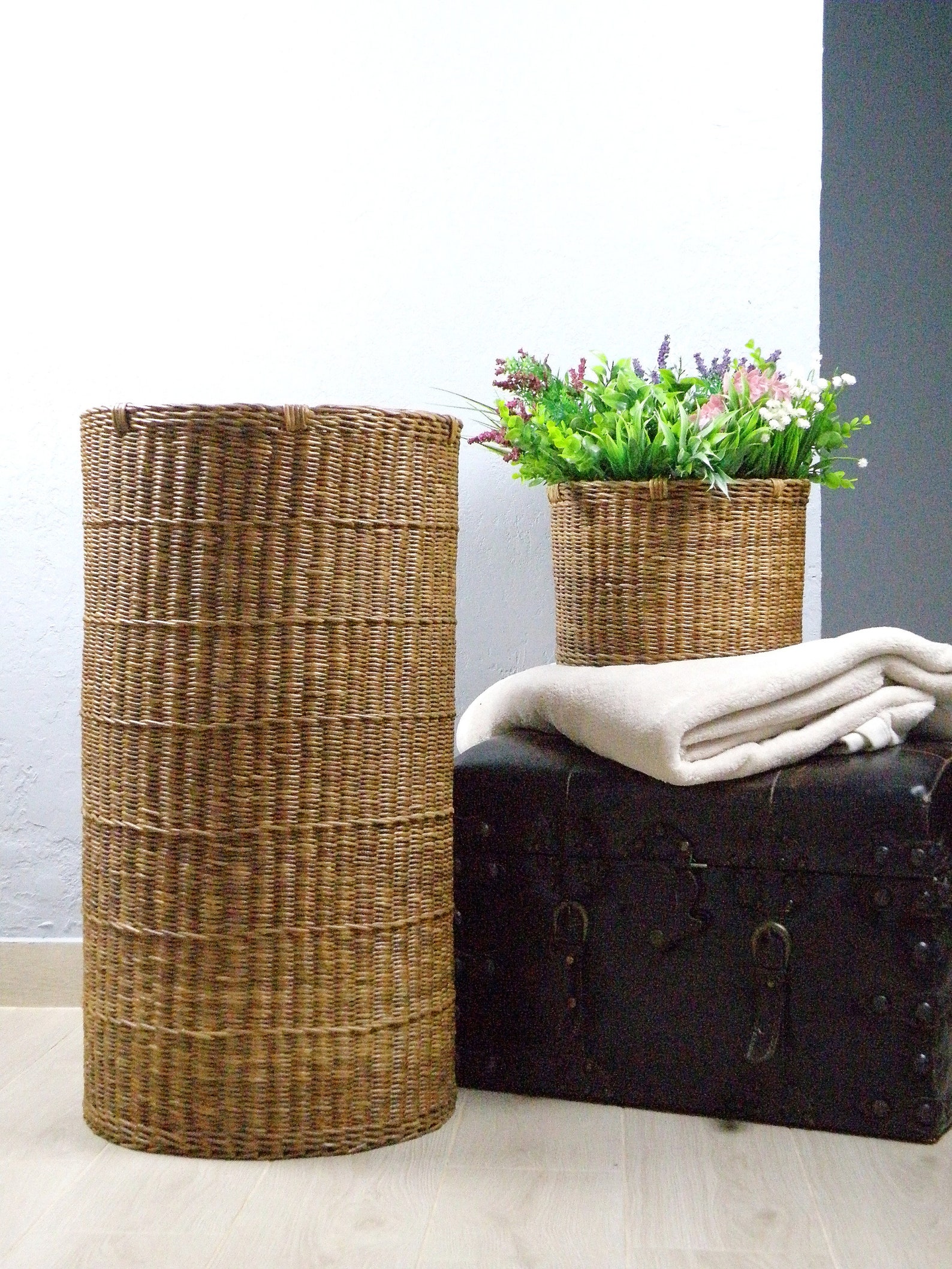 Tall Wicker Round Brown Basket With Lid Deep Laundry Basket Woven Large ...