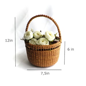 Flower basket for a rustic wedding Romantic flower girl basket Garden wedding Modern flower girl basket Brown petal basket with handle