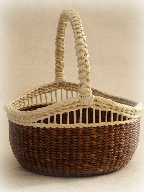 Large Round Handwoven Wicker Basket With Handle Rustic Wedding Etsy
