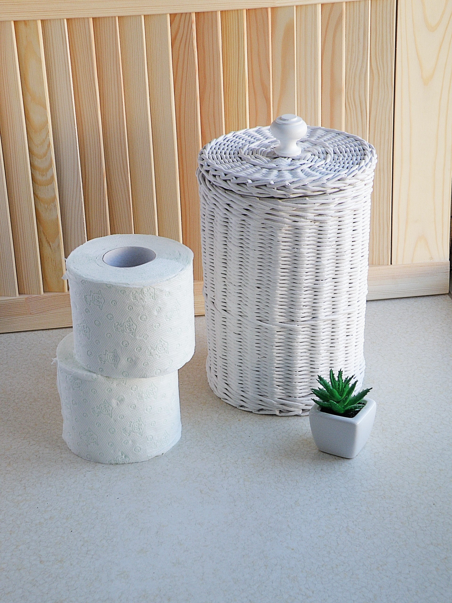 Freestanding Toilet Paper Holder with Lid, Wicker Toilet Roll Holder,  Bathroom Storage Basket, Round, Natural