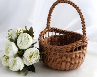 Flower rustic wedding basket Romantic flower girl basket Garden wedding Modern flower girl basket Brown round petal basket with handle