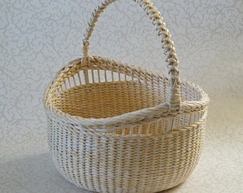 Easter beige hunter eggs basket Wicker round handwoven basket with handle Rustic wedding basket Large country kitchen primitive basket