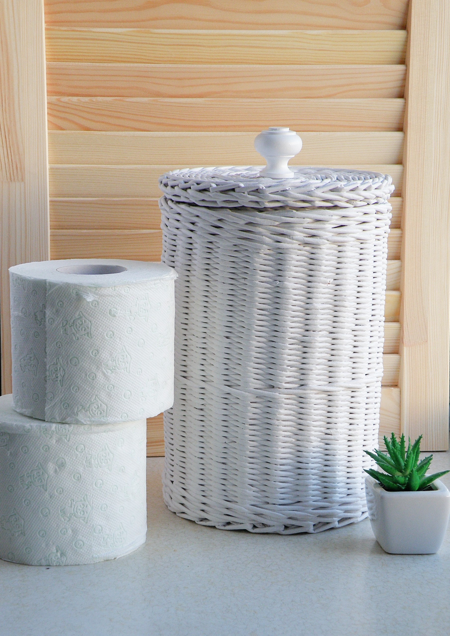 Freestanding Toilet Paper Holder with Lid, Wicker Toilet Roll Holder,  Bathroom Storage Basket, Round, Natural