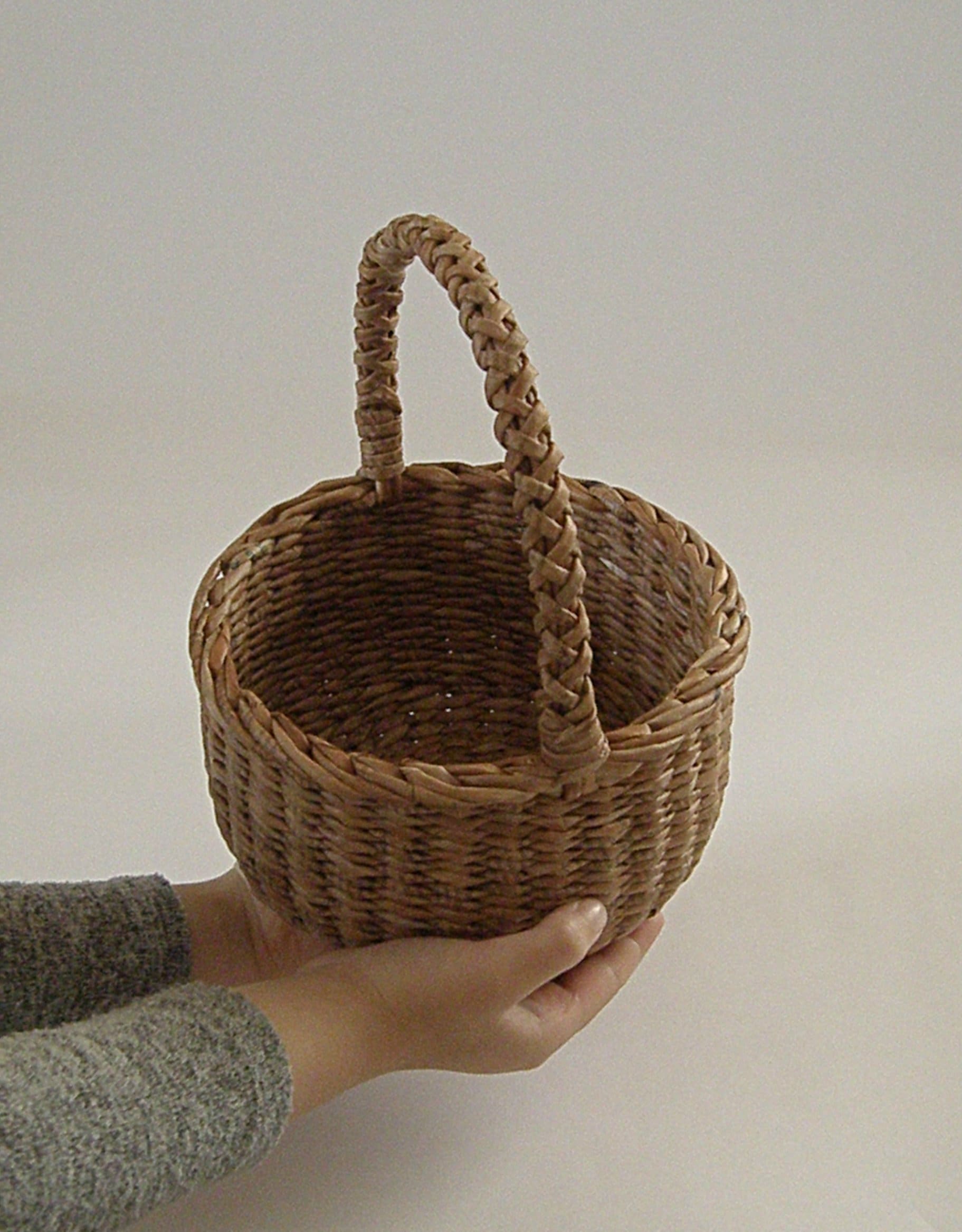 Flower Girls Basket Small Wicker Rustic Home Decor Basket With Handle Small Rustic Basket Round Basket For Kids