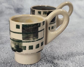 Handgefertigtes Espresso Tassen - Set - Geometrischer Druck, Eischale und Grau Interieur, Skandinavisches Design