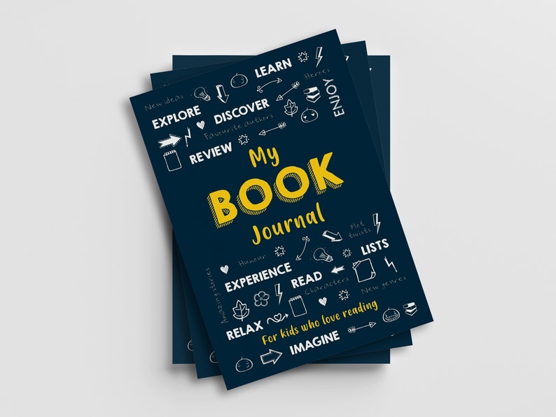 K&ouml;nnte beinhalten: Ein Stapel blauer Notizb&uuml;cher mit den Worten "My Book Journal" in gelben Buchstaben. Der Einband ist mit wei&szlig;en Illustrationen von B&uuml;chern, Gl&uuml;hbirnen und anderen Leseutensilien verziert. Der Text "For kids who love reading" ist ebenfalls enthalten.