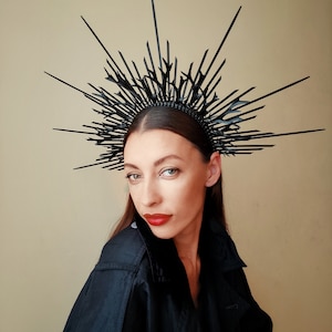 Halo crown / Black crown  / Halloween crown/Met Gala Crown/