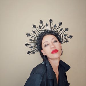 Black halo crown/ Halloween headband/ Dark fairy headpiece / Gothic crown