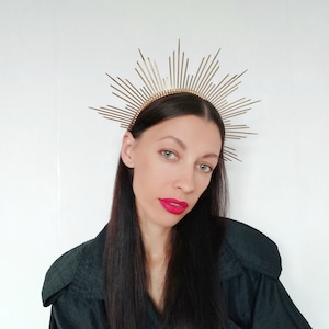 Gold halo crown/ Star headpiece/ Celestial wedding/ Sun crown