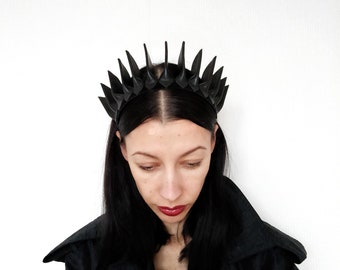 Leather black crown in gothic style/ king crown / medieval crown/ Halloween crown