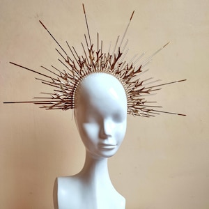 Gold halo crown/ Halloween crown/Met Gala Crown/